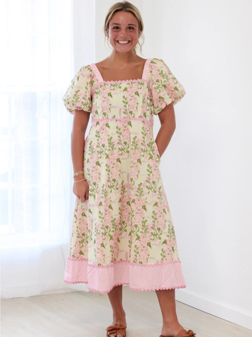 New Large Garden Rose Puff Sleeves Floral Midi - available Medium or large